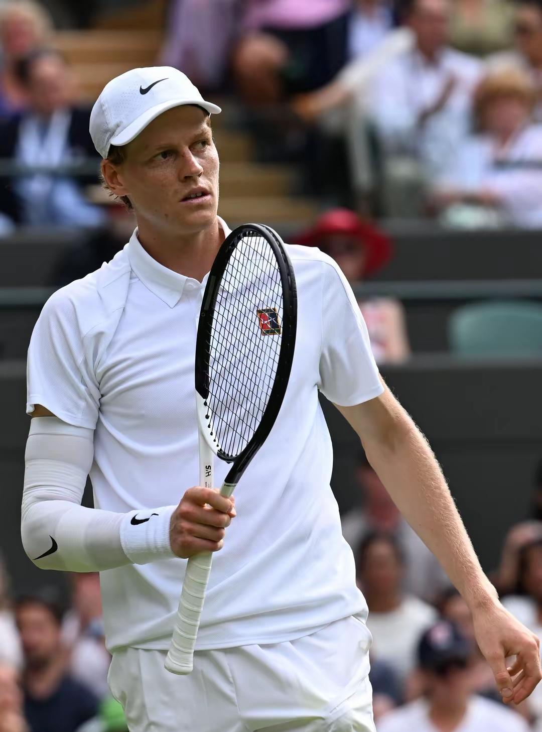 拉沃尔杯鏖战联合杯，德约科维奇统治全场