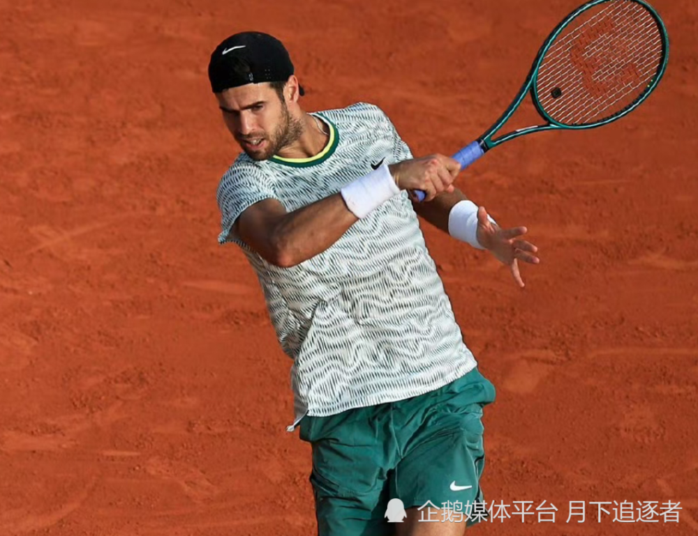 拉沃尔杯轻取法网，西西帕斯扛起全队