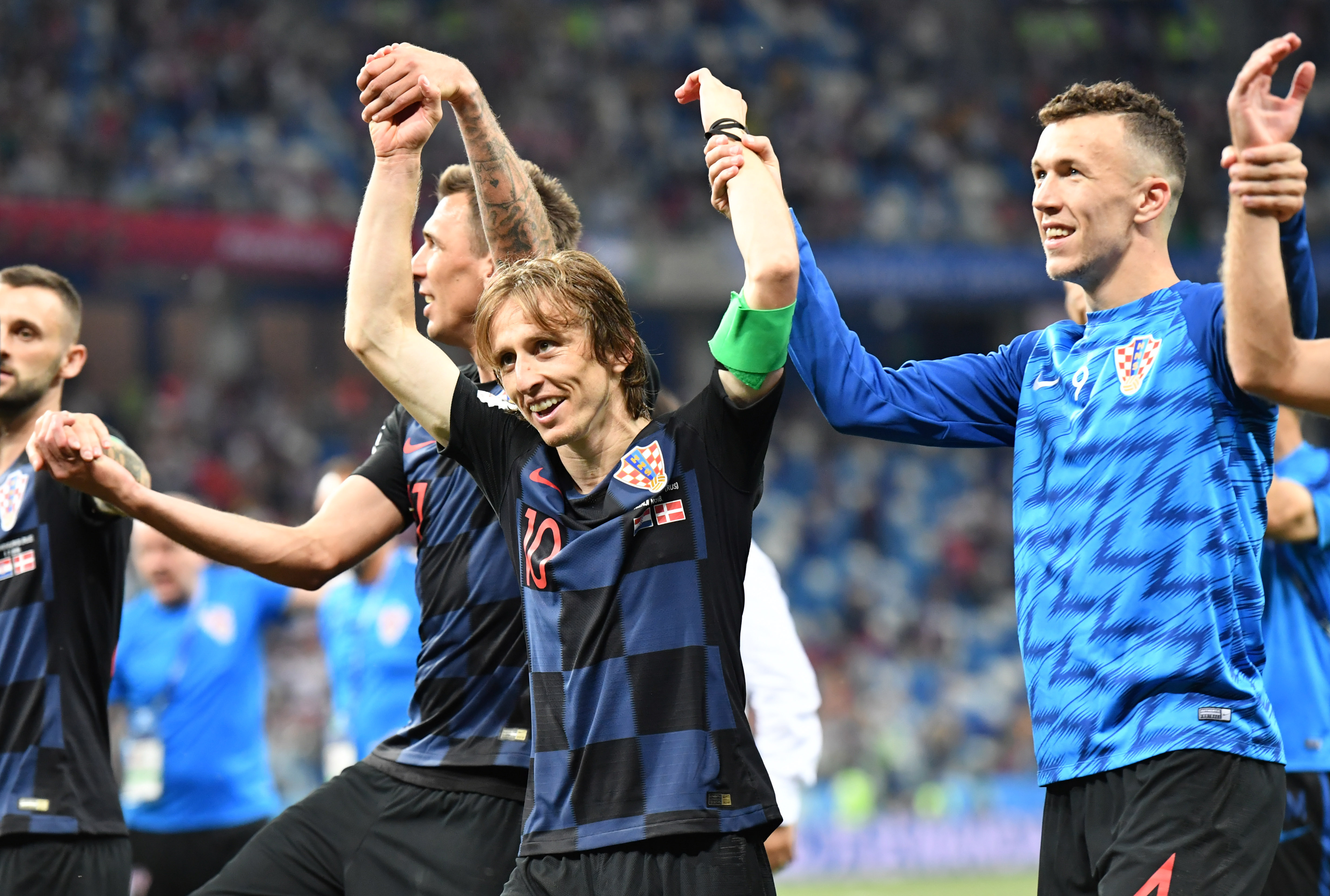 丹麦险胜克罗地亚，萨内惊艳四座