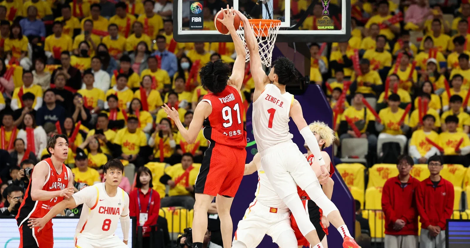 印尼队力克日本队，黄鸭组合带队取胜