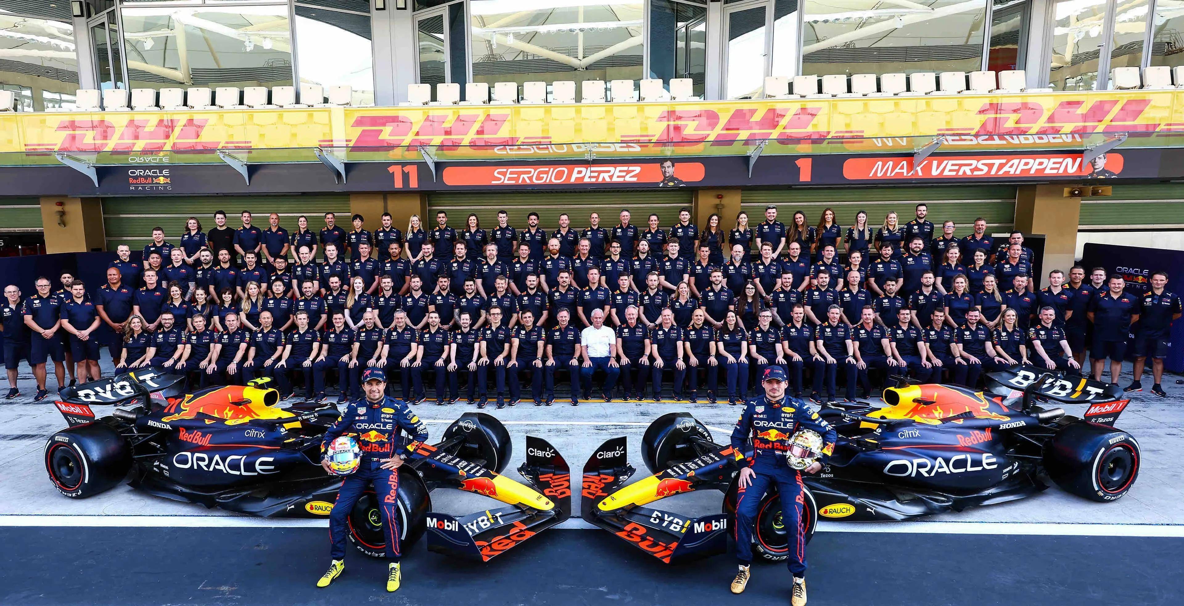 索伯车队完胜红牛二队，佩雷兹扛起全队