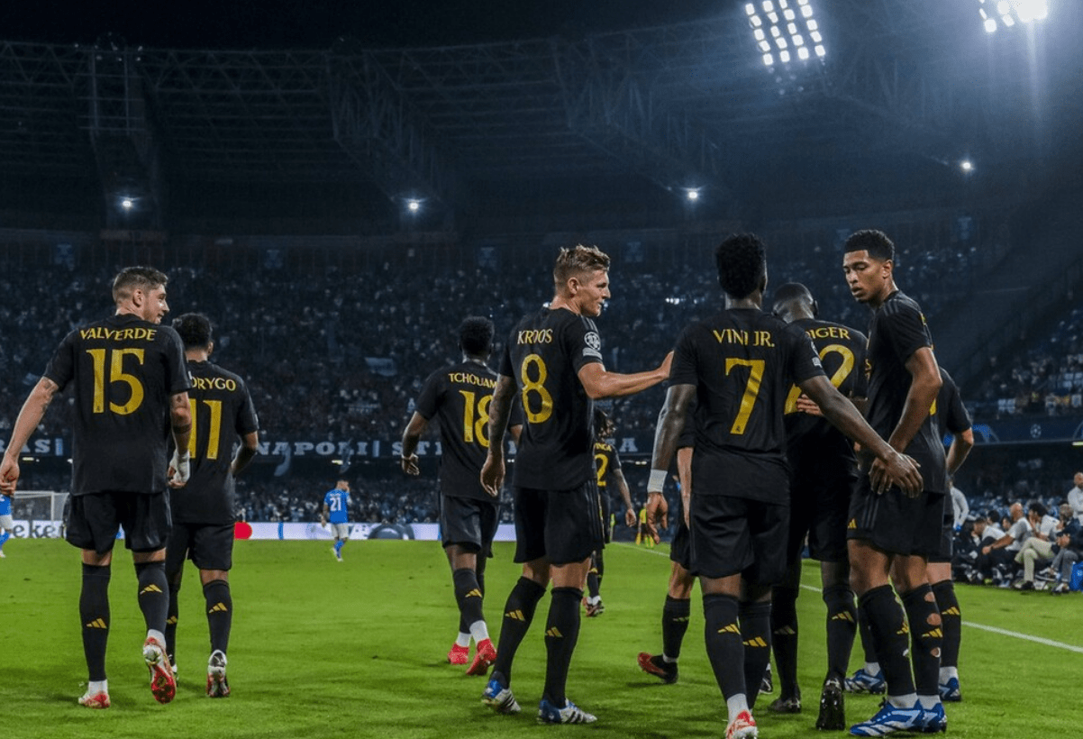 西班牙完胜那不勒斯，楚阿梅尼统治全场