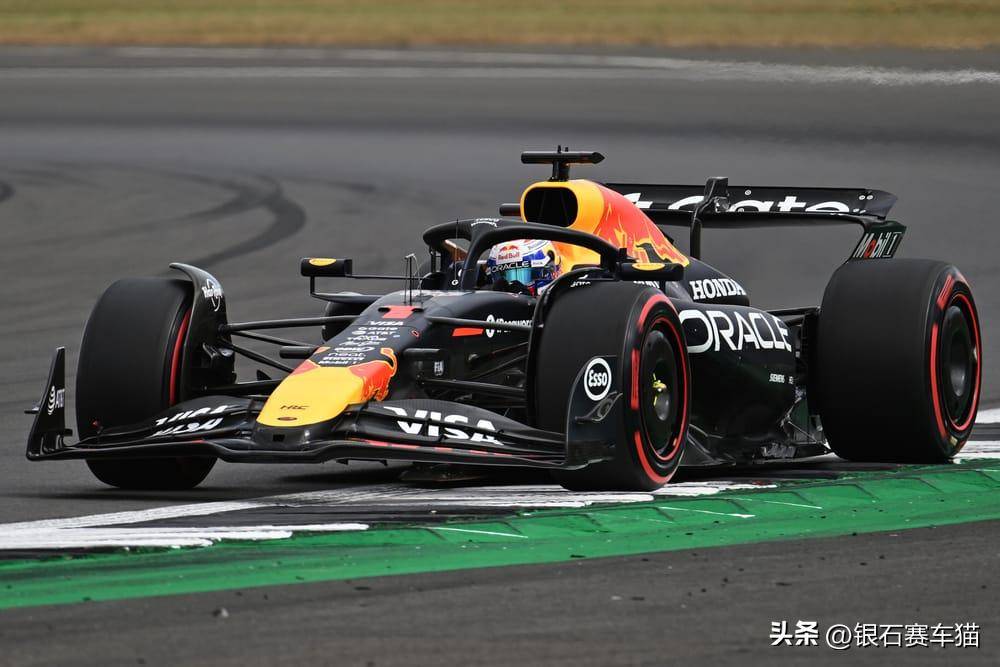 阿斯顿马丁鏖战哈斯车队，维斯塔潘刷新纪录