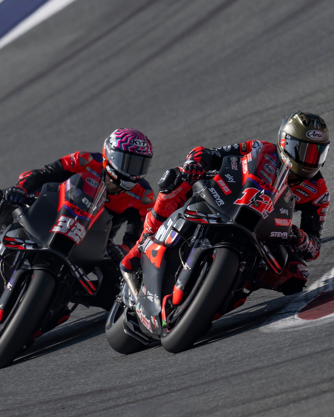 索伯车队横扫法拉利，诺里斯高光表现