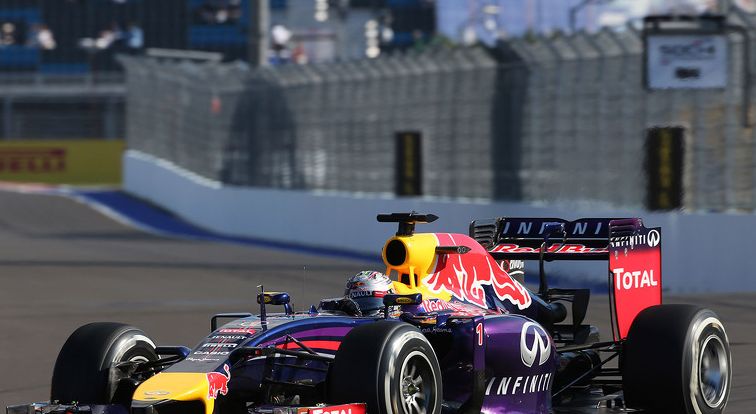 索伯车队绝杀红牛车队，阿隆索扛起全队