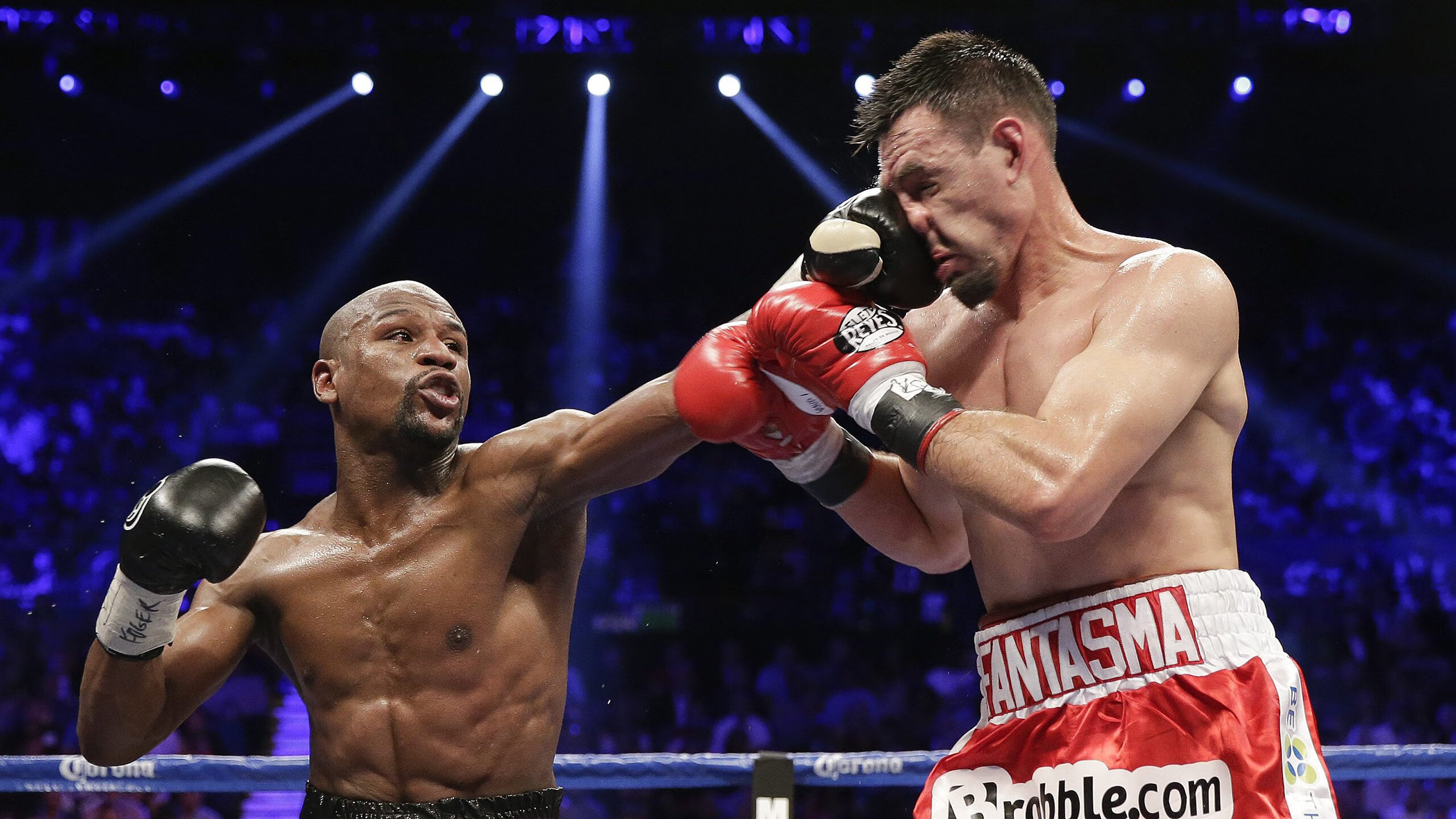 德甲争冠战之夜，德里赫特在焦点战中证明自己