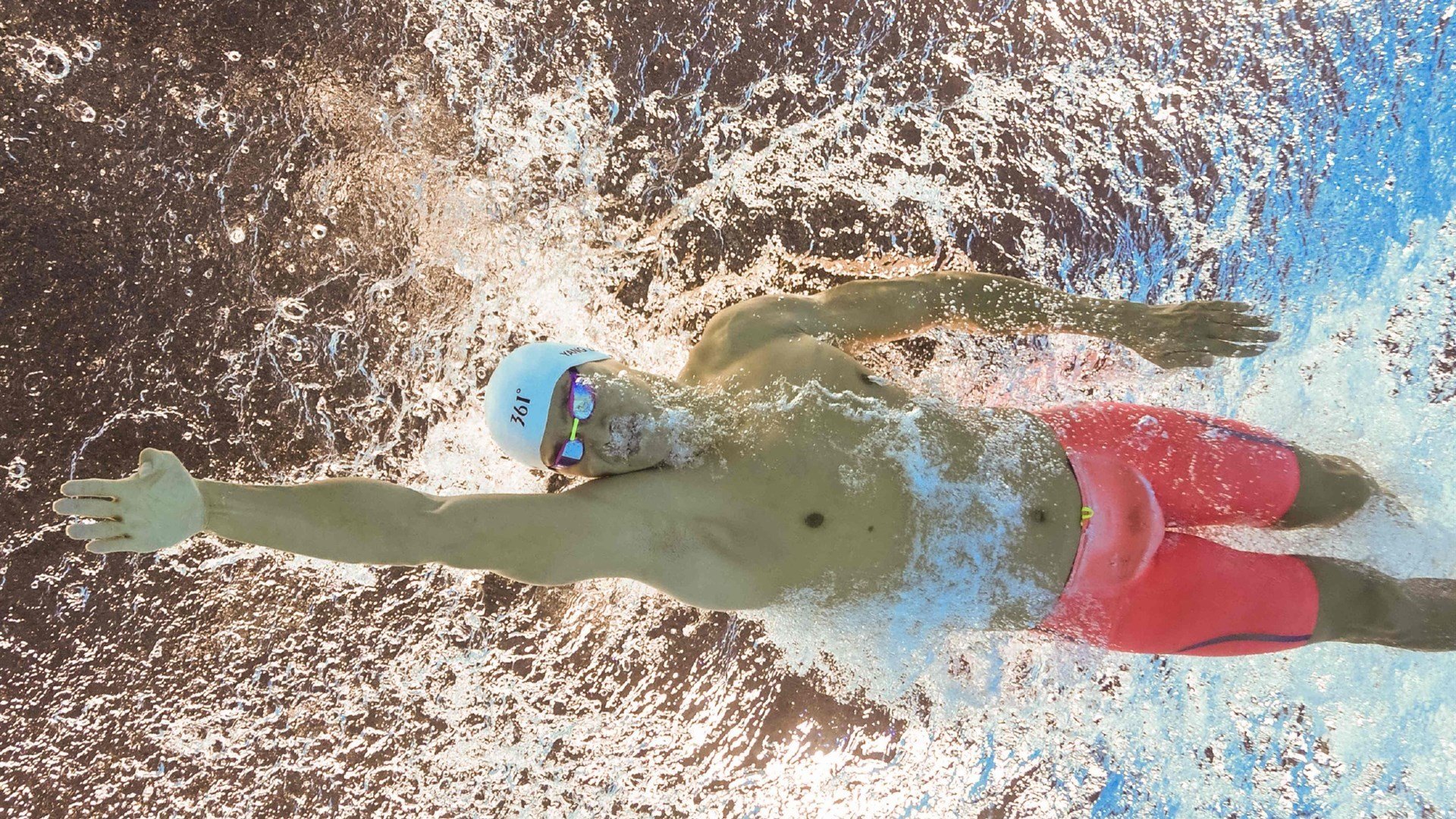 致命一击的宿命,2026世界杯B组,瑞典的防守反击与莱万的时刻